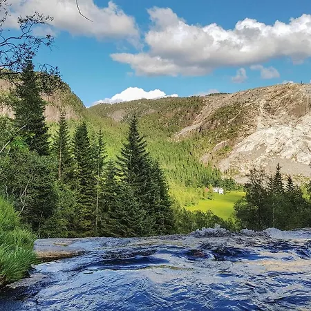 3 Bedroom Lovely In Vikanes Holiday home