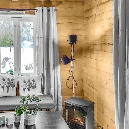 3 Bedroom Lovely In Vikanes