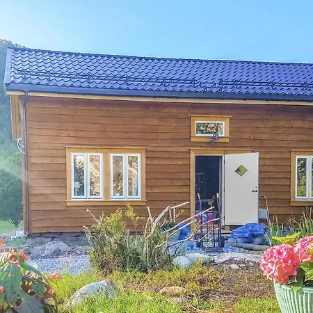 3 Bedroom Lovely In Vikanes * Eikemo