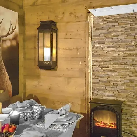 3 Bedroom Lovely In Vikanes Holiday home Eikemo