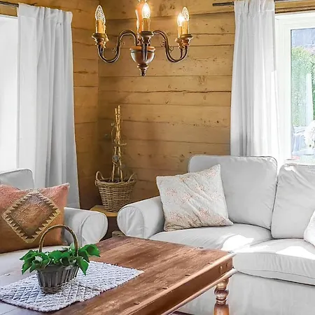 3 Bedroom Lovely In Vikanes Ferienhaus
