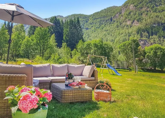 3 Bedroom Lovely In Vikanes *